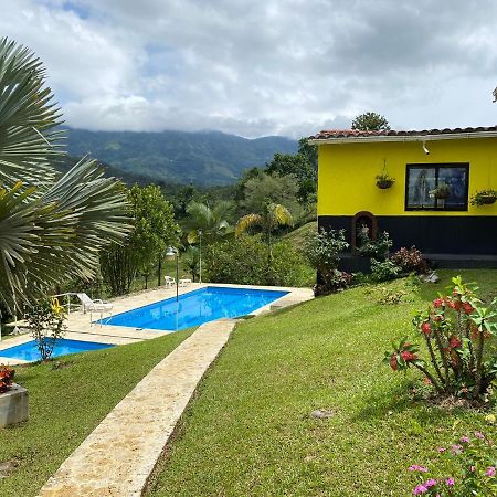 Alojamiento Campestre. San Carlos, Antioquia. Hotel Luaran gambar